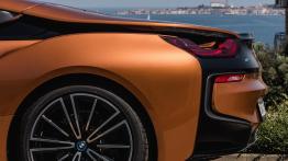 BMW i8 Roadster (2018)