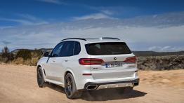 BMW X5 (2018) - widok z tyłu