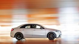 Mercedes-Benz Klasa A Sedan (2018) - prawy bok