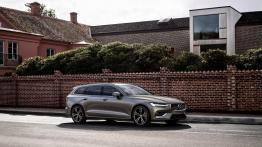 Volvo V60 (2018) - prawy bok
