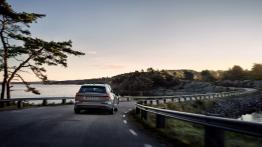 Volvo V60 (2018) - widok z tyłu