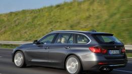 BMW 328i Touring (F31) - lewy bok