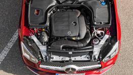 Mercedes GLC Coupe (2019) - silnik - widok z góry