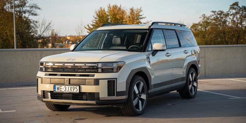 Hyundai Santa Se 1.6 T-GDI HEV Platinum 4WD to najlepszy koreański SUV, choć nie każdy tak uważa