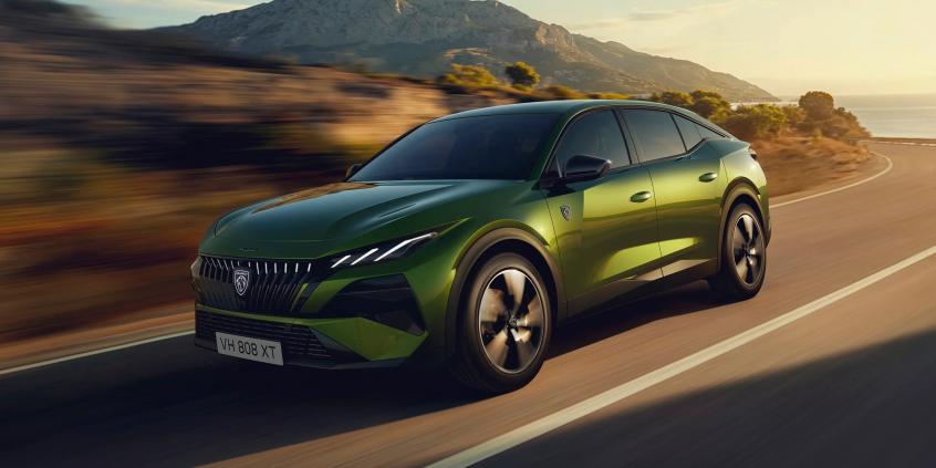 Nowy Peugeot 408 po liftingu: Bogatsze wyposażenie, ale cennik ani drgnął