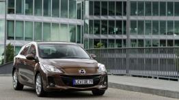 Mazda 3 hatchback 2012 - widok z przodu