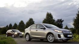 Mazda 3 hatchback 2012 - widok z przodu