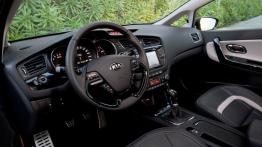 Kia ceed Sportswagon II (2012) - pełny panel przedni
