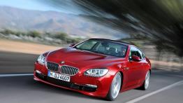 BMW seria 6 Coupe 2012 - przód - reflektory włączone