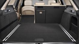 Audi A6 Avant V6 TDI 2012 - tylna kanapa złożona, widok z bagażnika