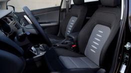 Kia ceed Sportswagon II (2012) - widok ogólny wnętrza z przodu