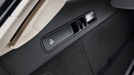 Audi A6 Avant V6 TDI 2012 - bagażnik, akcesoria