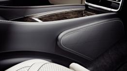 Mercedes-Maybach S 600 (X 222) - tunel środkowy z tyłu