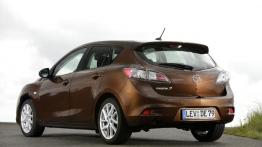 Mazda 3 hatchback 2012 - widok z tyłu