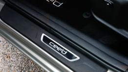 Kia ceed Sportswagon II (2012) - listwa progowa