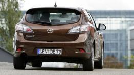 Mazda 3 hatchback 2012 - widok z tyłu