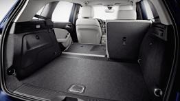 Mercedes B200 CDI 2012 - tylna kanapa złożona, widok z bagażnika