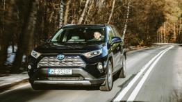 Toyota RAV4 2.5 Hybrid Dynamic Force 218 KM - galeria redakcyjna (2) - widok z przodu