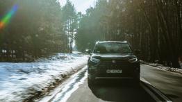Toyota RAV4 2.5 Hybrid Dynamic Force 218 KM - galeria redakcyjna (2) - widok z przodu