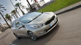 Kia ceed Sportswagon II (2012) - widok z przodu