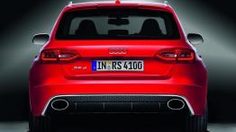 Audi RS4 Avant 2012 - tył - reflektory włączone