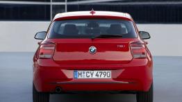 BMW 118i 2012 - tył - reflektory wyłączone