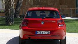 BMW 118i 2012 - tył - reflektory wyłączone