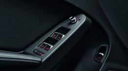Audi RS4 Avant 2012 - sterowanie w drzwiach