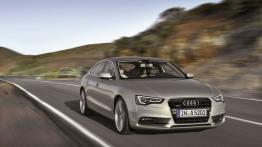 Audi A5 Sportback 2012 - przód - reflektory włączone