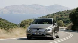 Mercedes B180 CDI 2012 - widok z przodu