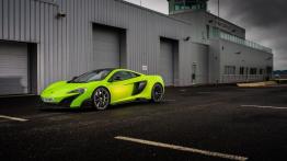 McLaren 675LT (2016) 2/2 - widok z przodu