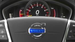 Volvo V40 II 1.6 T3 150KM - galeria redakcyjna (2) - zestaw wskaźników