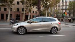 Kia ceed Sportswagon II (2012) - lewy bok
