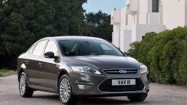 Ford Mondeo IV Sedan 2.0 Duratec Flexifuel 145KM 107kW 2010-2012