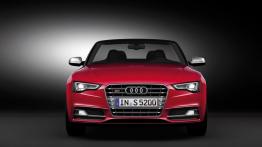 Audi S5 Cabrio 2012 - przód - reflektory włączone