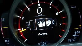 Volvo V40 II 1.6 T3 150KM - galeria redakcyjna (2) - komputer pokładowy