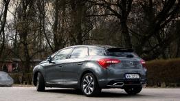 Citroen DS5 2.0 HDi 163KM - galeria redakcyjna - widok z tyłu