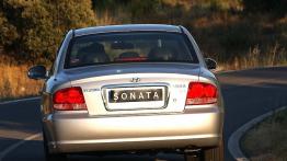Hyundai Sonata 2002 - widok z tyłu