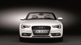 Audi A5 Cabrio 2012 - przód - reflektory włączone