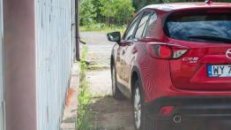 Mazda CX-5 2.2 SKYACTIV-D 175KM - galeria redakcyjna (2) - tył - inne ujęcie