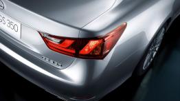Lexus GS 2012 - prawy tylny reflektor - włączony