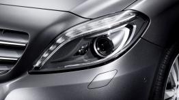 Mercedes B200 CDI 2012 - lewy przedni reflektor - włączony