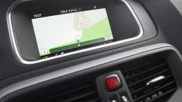 Volvo V40 II 1.6 T3 150KM - galeria redakcyjna (2) - nawigacja gps