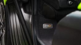 McLaren 675LT (2016) 2/2 - inny element panelu przedniego