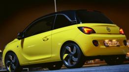 Opel Adam 1.4 100KM - galeria redakcyjna (2) - widok z tyłu