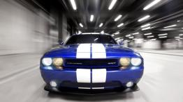Dodge Challenger SRT8 392 - widok z przodu