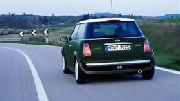 Mini Cooper 2002 - widok z tyłu