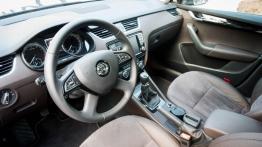 Skoda Octavia III Laurin & Klement - galeria redakcyjna (2) - pełny panel przedni