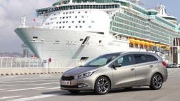 Kia ceed Sportswagon II (2012) - lewy bok