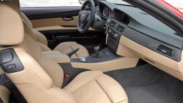 BMW M3 E92 - widok ogólny wnętrza z przodu